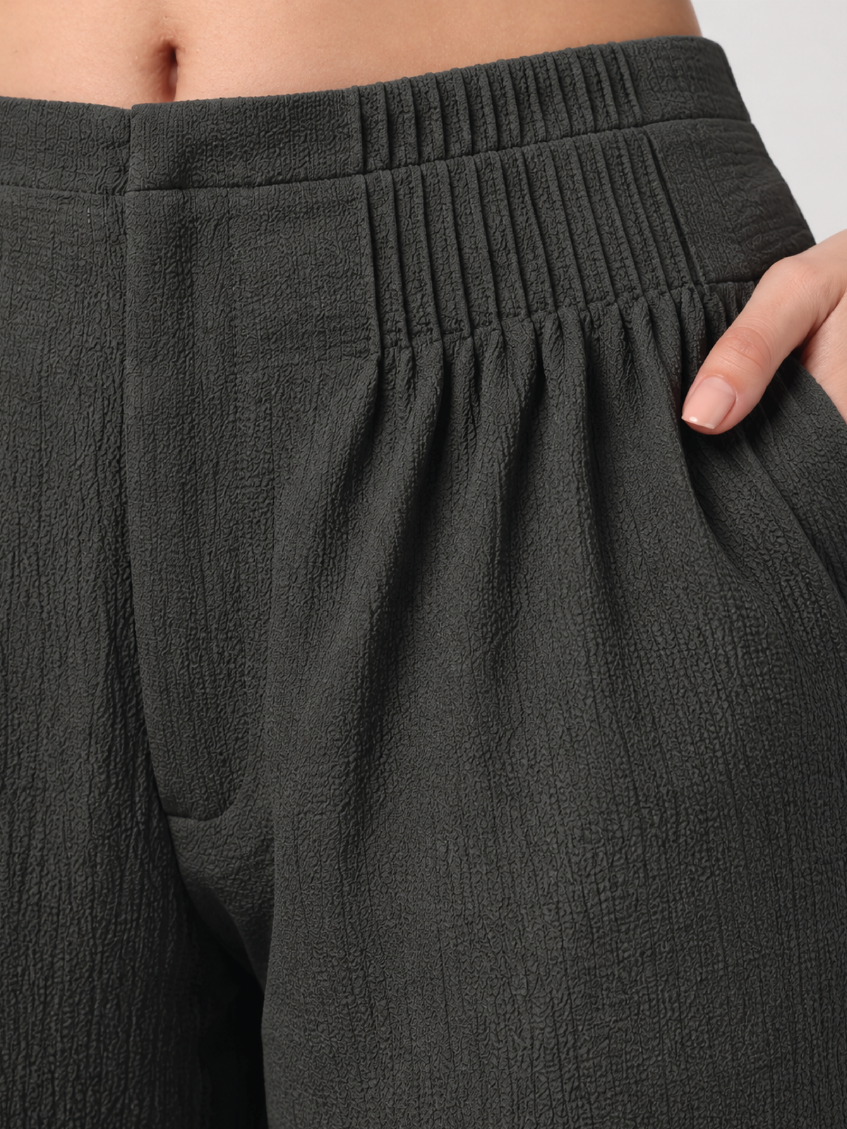 Bubble-Weave Tailored Pants - Dark Grey